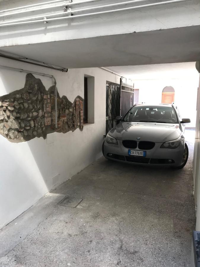 Che Piacere! Udine In Centro Col Posto Auto Apartman Kültér fotó