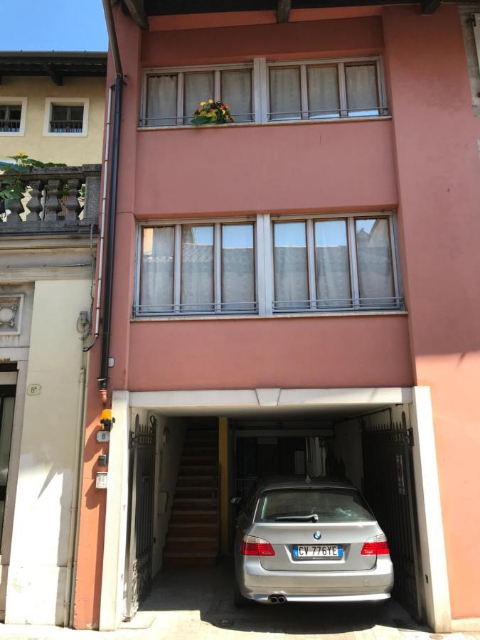 Che Piacere! Udine In Centro Col Posto Auto Apartman Kültér fotó